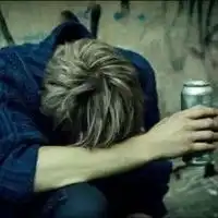 在哭的男生头像哭又哭不出来的男生头像
