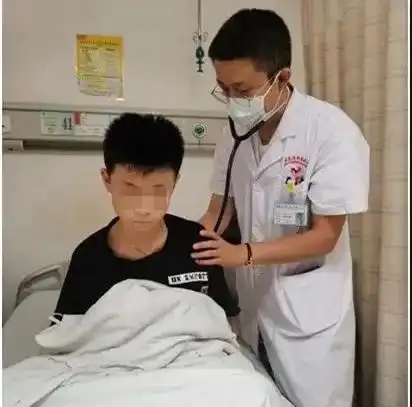 12岁儿子竟被查出肺癌晚期,妈妈崩溃说出几个细节,很多家长都没当回事
