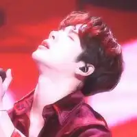 男主叫宋澈十足帅气男人味帅哥图片头像
