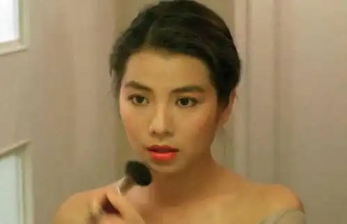 19岁落选香港小姐,得刘松仁赏识成演员,34岁结婚为爱息影
