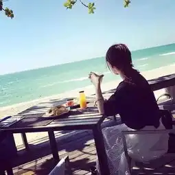 若不是历尽沧桑,哪来的云淡风轻
