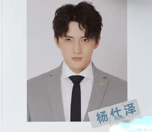 又一甜宠剧开机啦,男女主同框太甜蜜,看来又要上头追剧了
