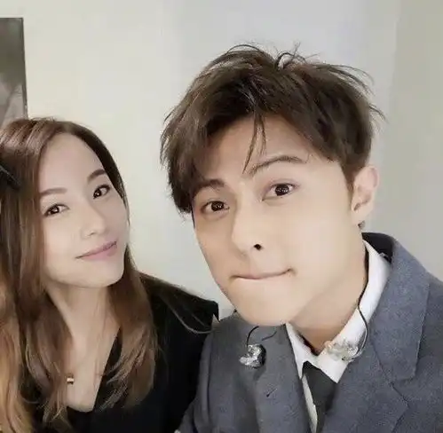 香港女星邓丽欣发文力挺前任王子是传统好男生,网民最佳前任
