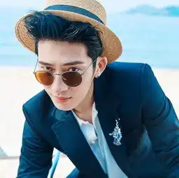 男明星素颜pk妆后,究竟如何
