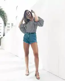 衬衫短裤这样穿,150170cm都美得不意外
