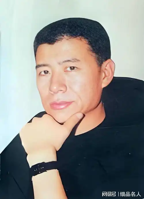 刘晓庆更换头像上热搜她与第7个男人王建中的官司被人扒出
