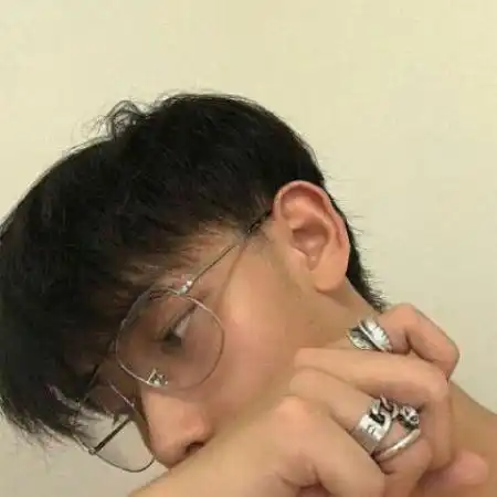 微信男生的头像英俊潇洒小清新的男生

