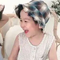 情侣头像一左一右小孩小孩子情侣头像一左一右很可爱
