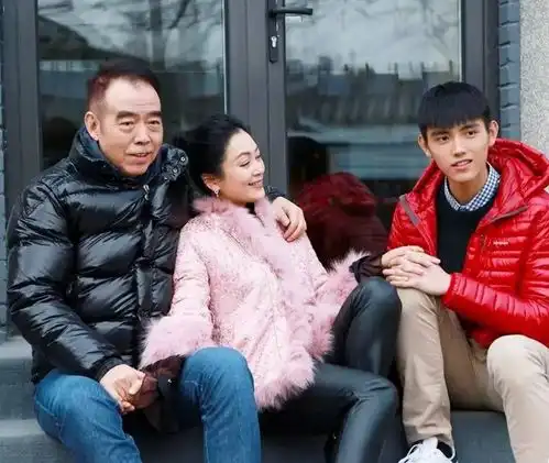 有种公平遗传叫陈飞宇兄弟,上帝吻了弟弟的脸,也给哥哥开窗
