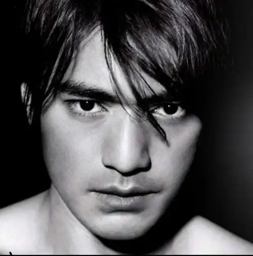 说到漫画脸你们第一个想到的是谁
