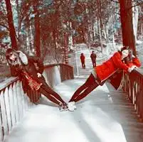 需要一对好看的姐妹头像
