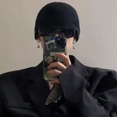 2023高冷帅气情侣头像
