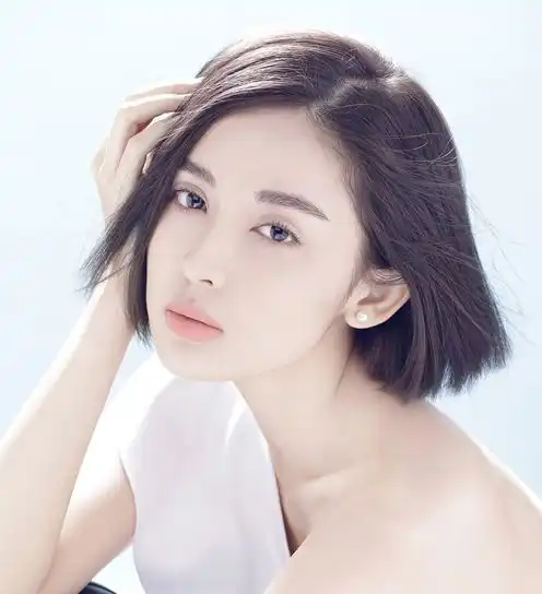 古力娜扎似与张翰陷冷战挽母亲回家情绪低
