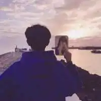 牵手或者背影不露脸的情头头像
