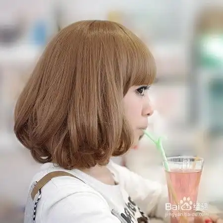 优雅梨花烫扮靓你自己
