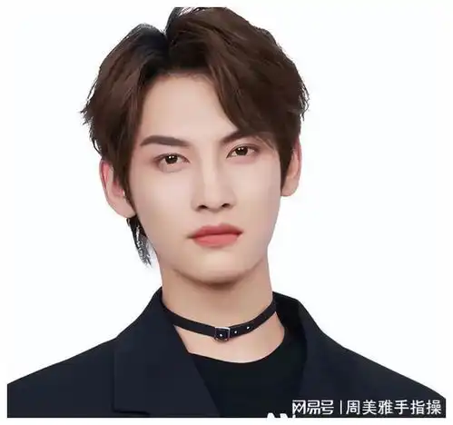 25岁知名男星被曝出轨未成年,大量私密照被公开
