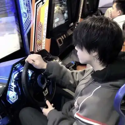不露脸的超酷成熟男生头像不要担心我仍然还在爱你
