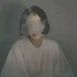 帮找下这个头像的另一半或者相似的,谢谢在做的各位大佬了
