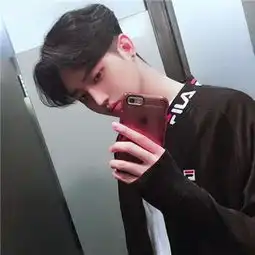 个性男生手机控福利图片
