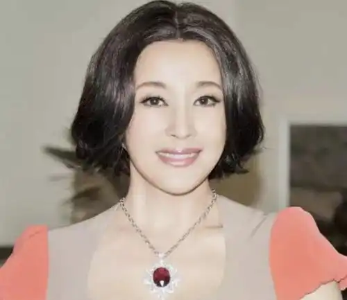 刘晓庆的多情半生4次婚姻7段感情,简称当代版的武则天
