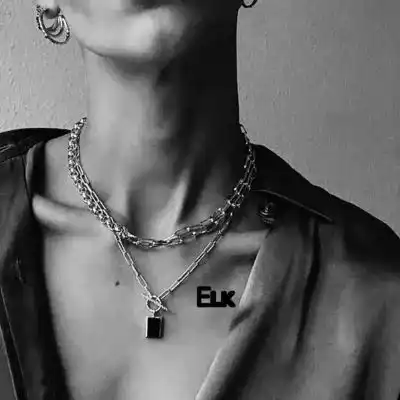 男生头像优质干净
