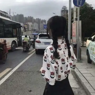 闺蜜头像背影一对两张唯美闺蜜头像两人可爱背影
