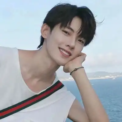 2023最新纯情干净真人情侣头像
