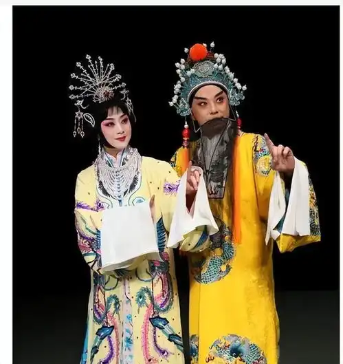 57岁不会做饭不会做家务,闹过四个绯闻老公,却没有一个是真的
