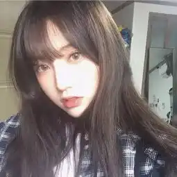 2025岁女生适合与不适合的发型发色建议
