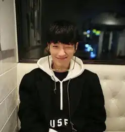韩国男模金善彬头像男头小清新
