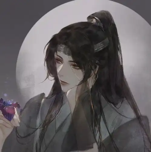 男头一个少年闻起来,像雨前的月光
