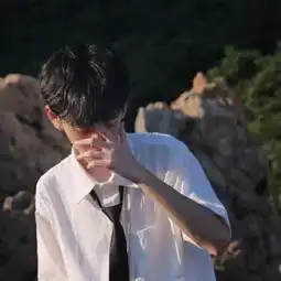 头像丨世上最精致的面具,就是我们自己的脸皮速度
