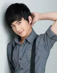 90后青春男生发型时尚帅气最抢眼
