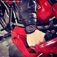 机车帅哥戴头盔头像微信头像图片大全
