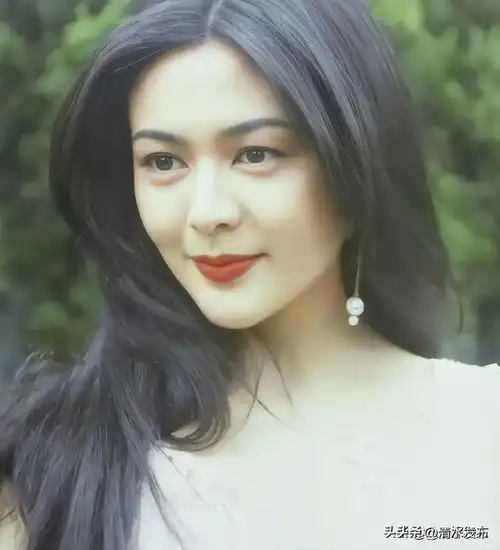 原来不老女神都是假的离开化妆和精修后,跟普通人一样
