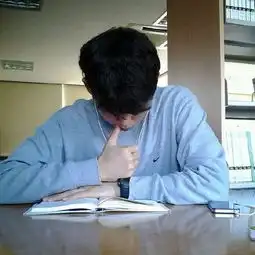 韩国风男生头像
