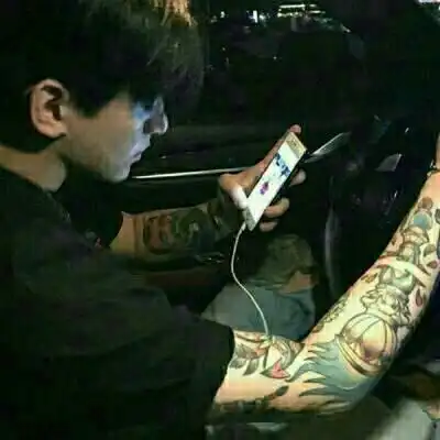 社会人头像纹身男轻狂