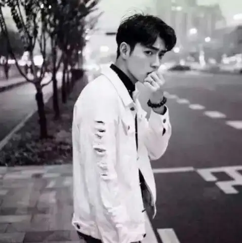 异性聊天时,女孩最敷衍的3句话,最后一个解释好扎心

