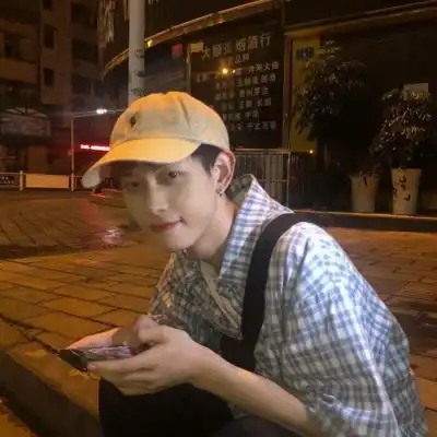 2023温柔阳光男生头像
