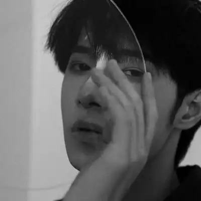 2023简约精炼男生个性头像
