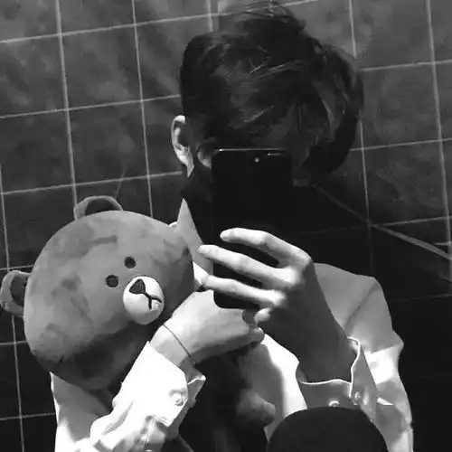 黑白灰色个性头像
