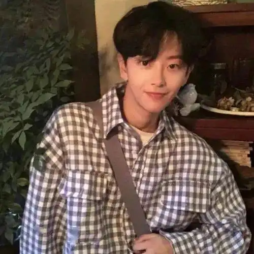 头像壁纸见君一眼,误我终身
