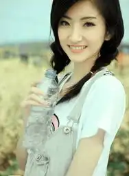 梁洛施林心如李小璐开扒娱乐圈遭人嫌平胸妹
