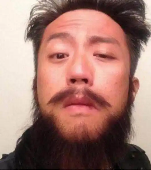男星留胡子胡歌成熟有魅力,邓超像野人,李易峰一言难尽
