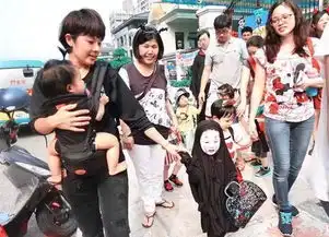 小萝莉扮无脸男太逼真吓哭同学卸妆后是萌妹子