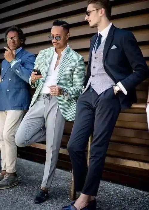 型男们的一些简单搭配从此生活变的不平凡做个有内涵的男人
