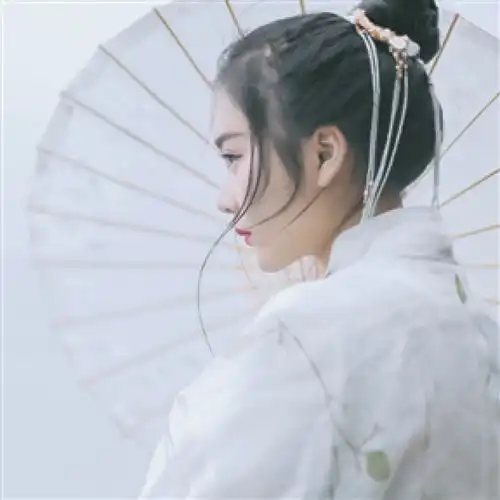 仿佛梦魂归帝所.
