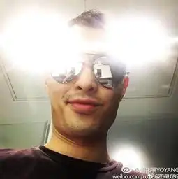 魏大勋的微博承包了我所有笑点,网友看完你的自拍一秒不想爱了
