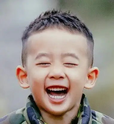 jasper看动画害怕,亲爹吐槽不是男生,刘耕宏补刀和泡芙一起看
