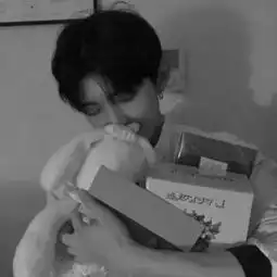 双人情侣头像亲吻霸气个性超甜一对
